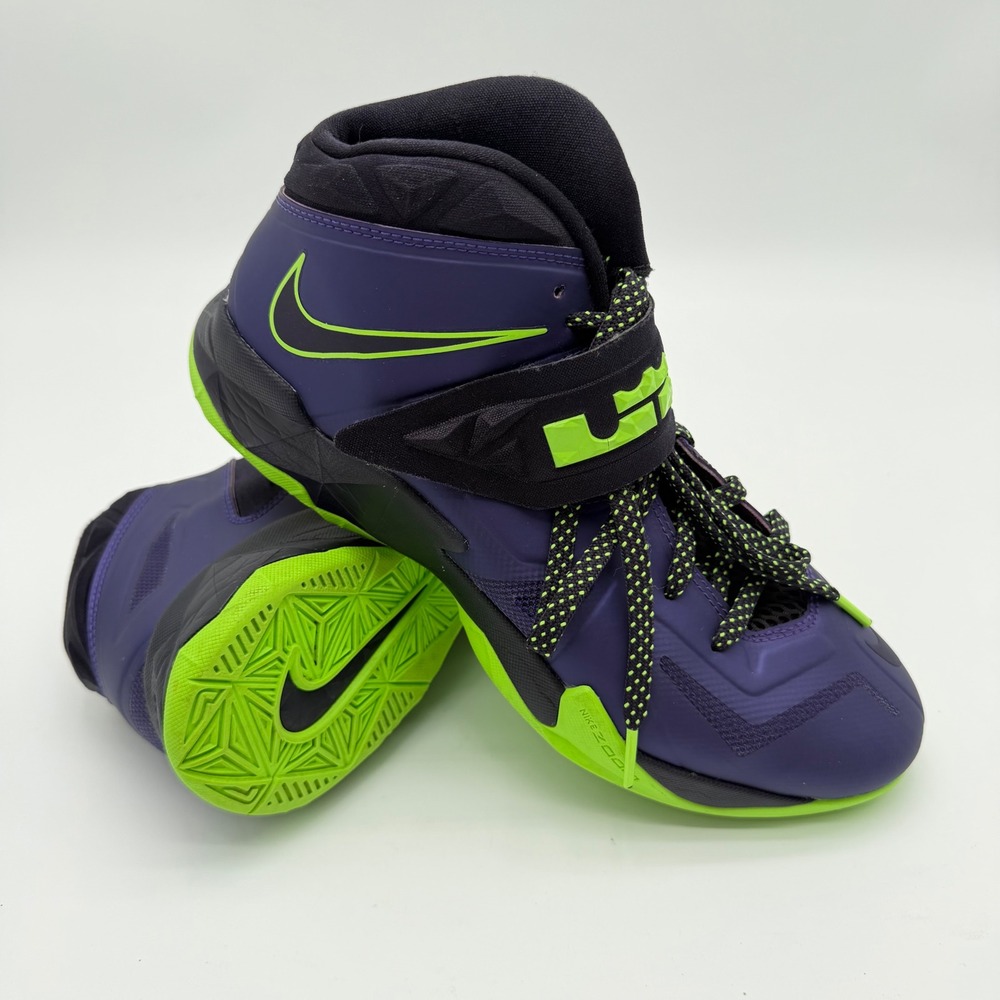 Nike Zoom LeBron Soldier 8 Court Purple Flash Lime Mens 9.5 Basketball Shoes